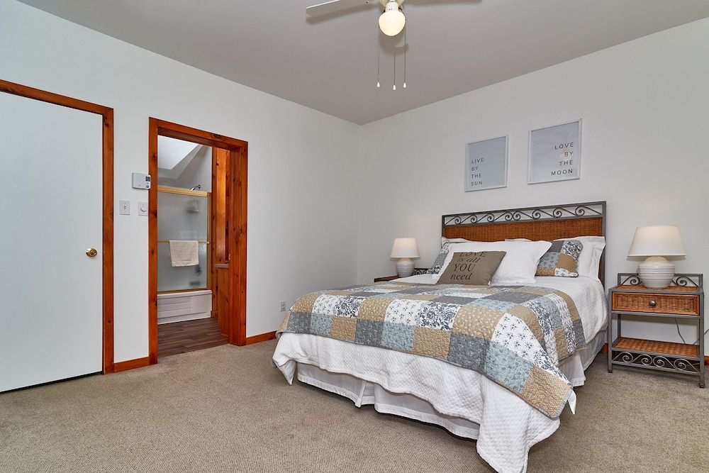 Superior Double Room, 1 Queen Bed photo 3