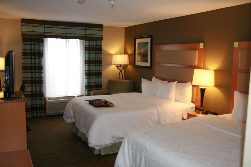 Room, 2 Queen Beds, Accessible, Non Smoking - Photo 2