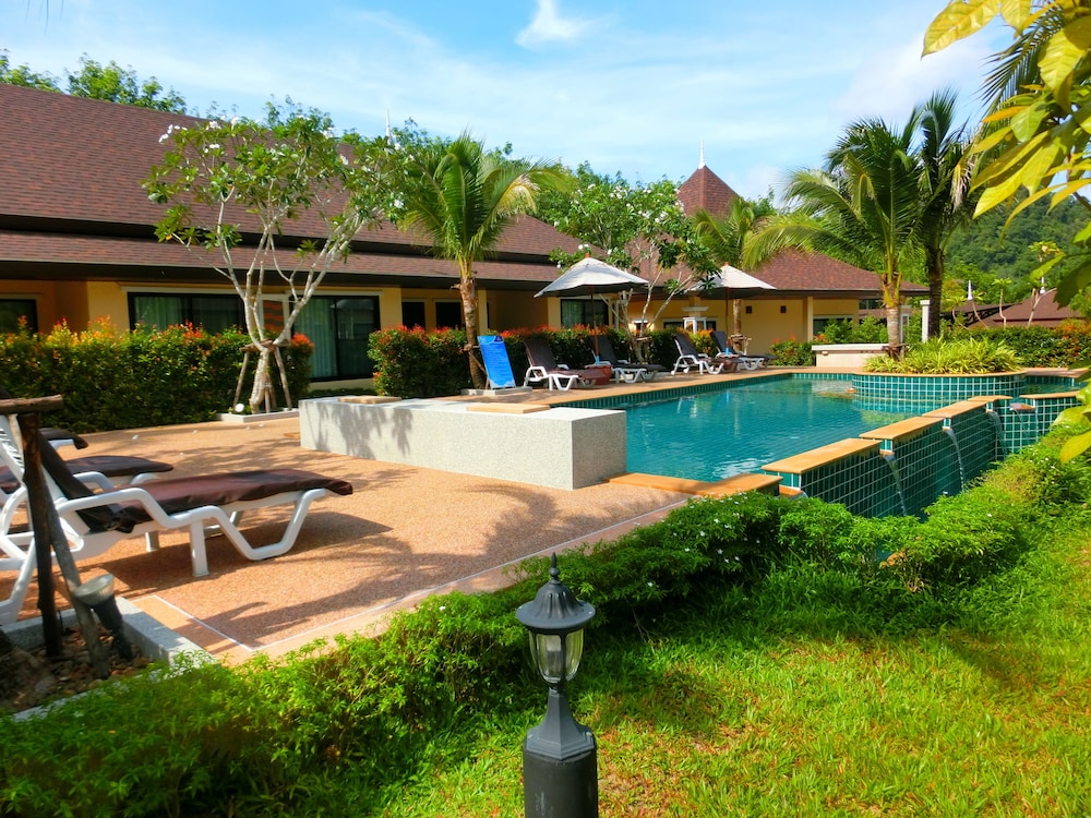 Two-Bedroom With Pool View