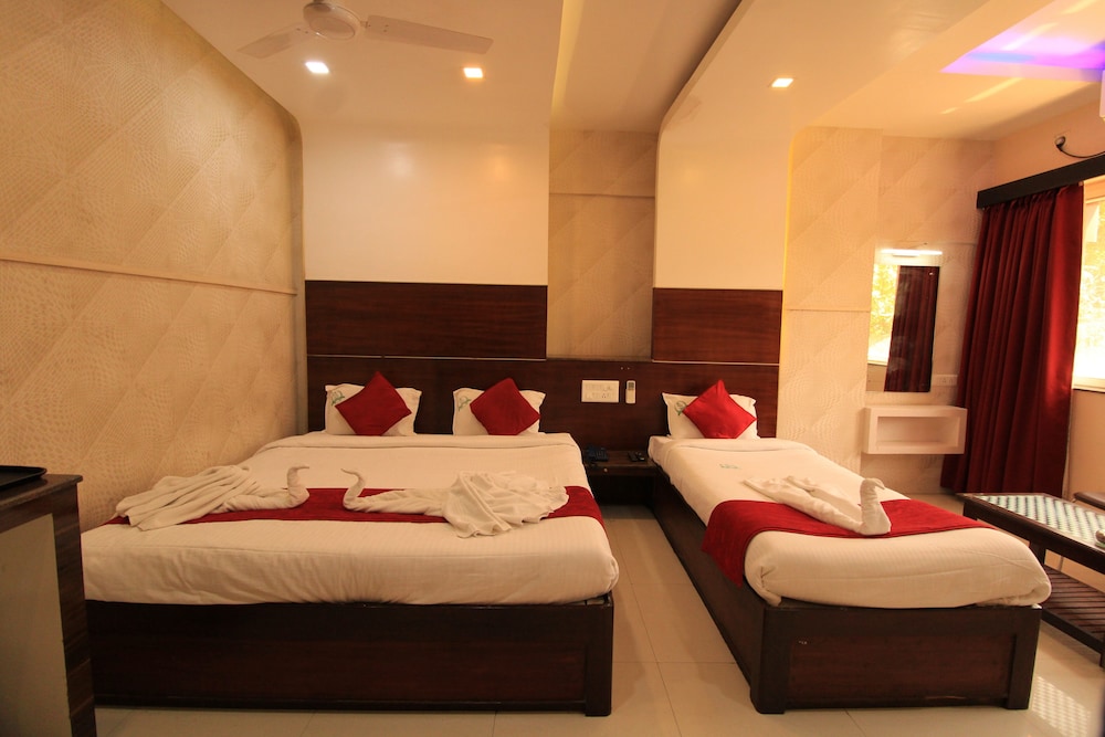 Deluxe Triple Room - Photo 1