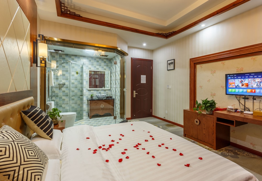 Deluxe Double Room photo 2