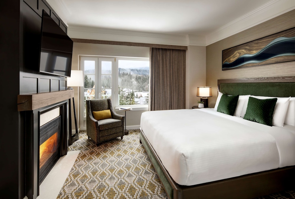Fairmont Gold, Executive Suite, 1 King Bed - Photo 2