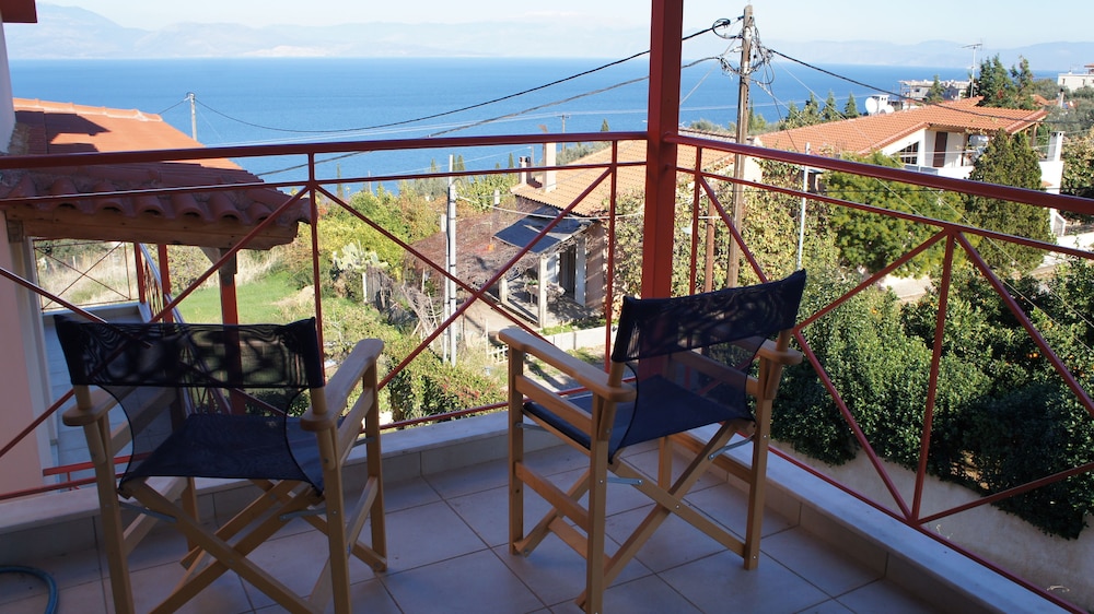 Villa, 3 Bedrooms, Sea View (Voura) photo 2