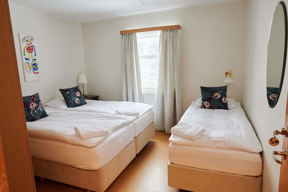 Economy Triple Room, Non Smoking, Shared Bathroom photo 1