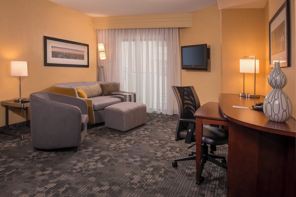Suite, 1 Bedroom, Balcony