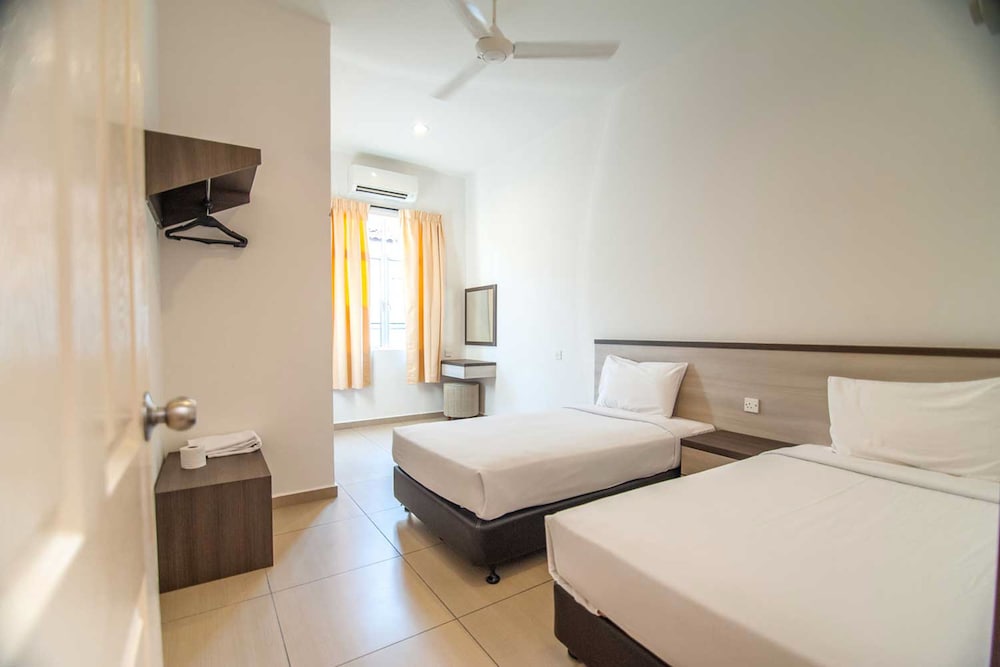 2 Bedroom, Double Storey House (Breakfast Served at Hotel's Cafe) photo 2