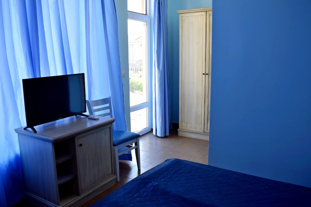 Economy Double Room photo 3
