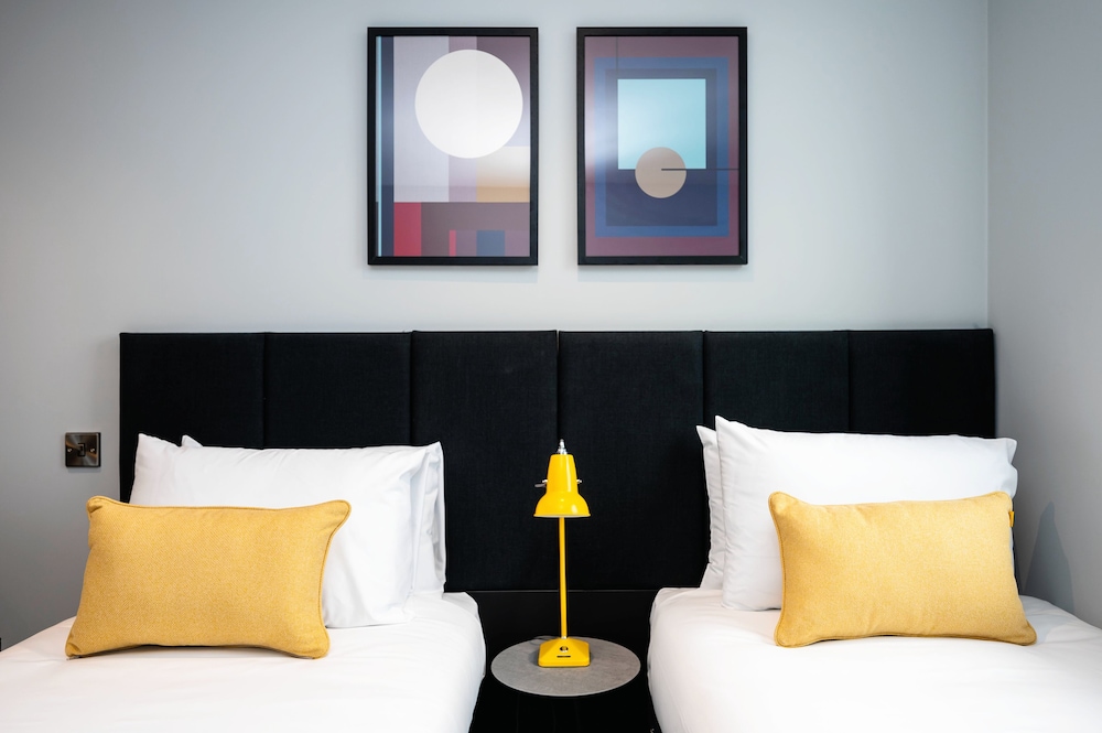 studio apartment (twin)