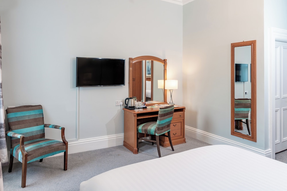 Deluxe Room, 1 King Bed, Non Smoking - Photo 3