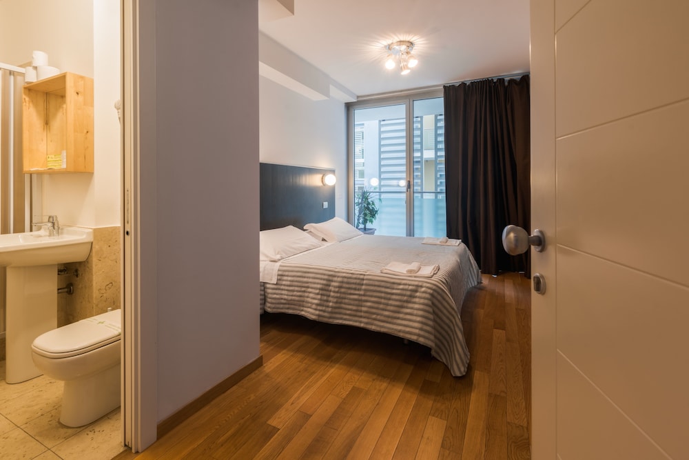 Superior Double or Twin Room, Ensuite (Guglielmo Marconi) photo 2