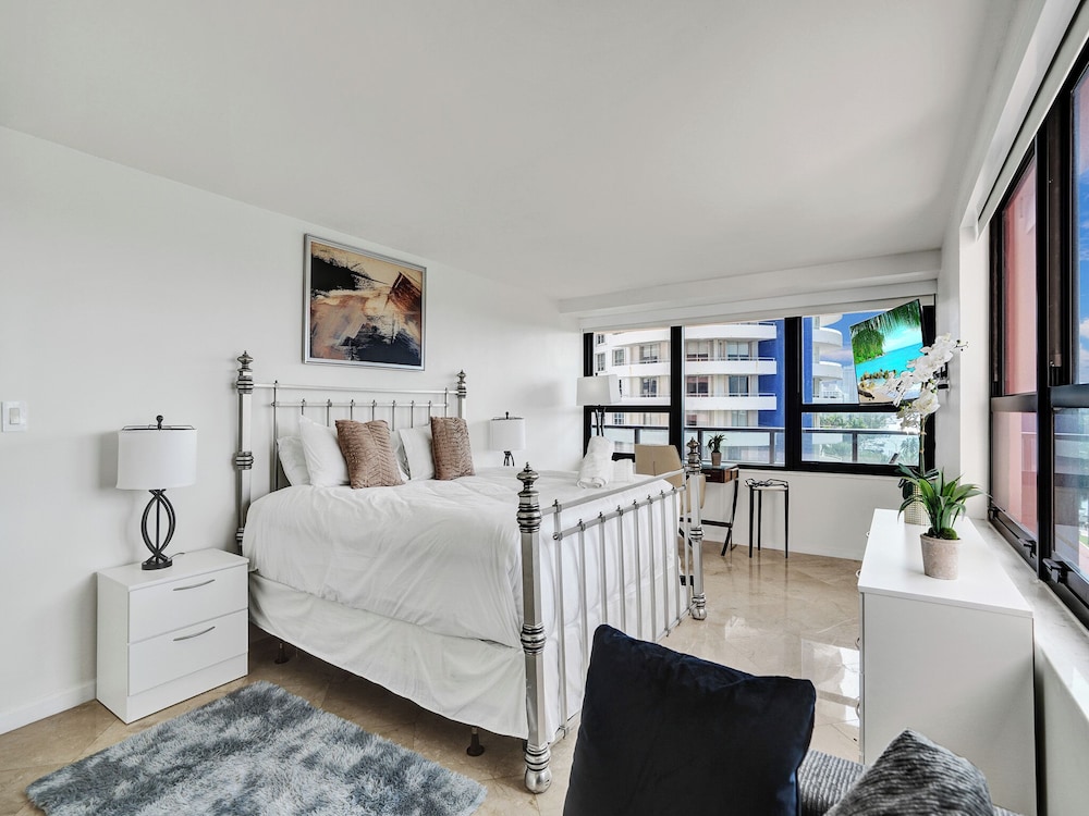 Beach Resort Condo /921