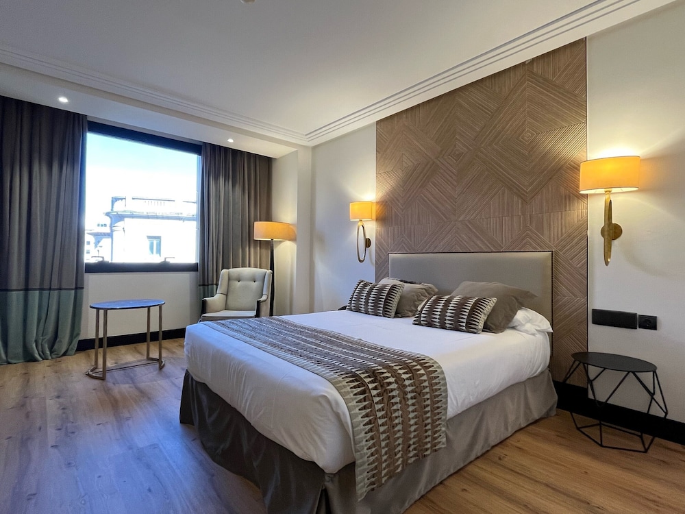 Double Room - Photo 11