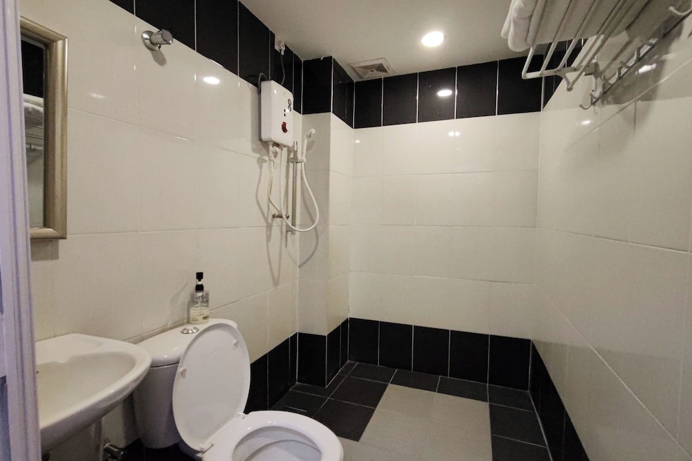 Classic Triple Room - Photo 7