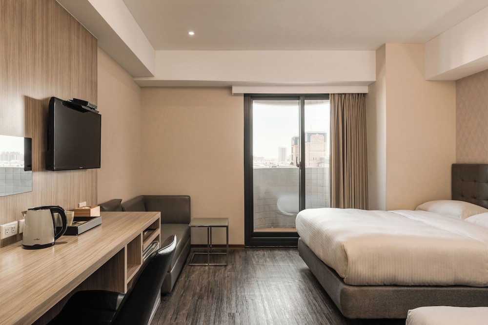 Deluxe Triple Room photo 3