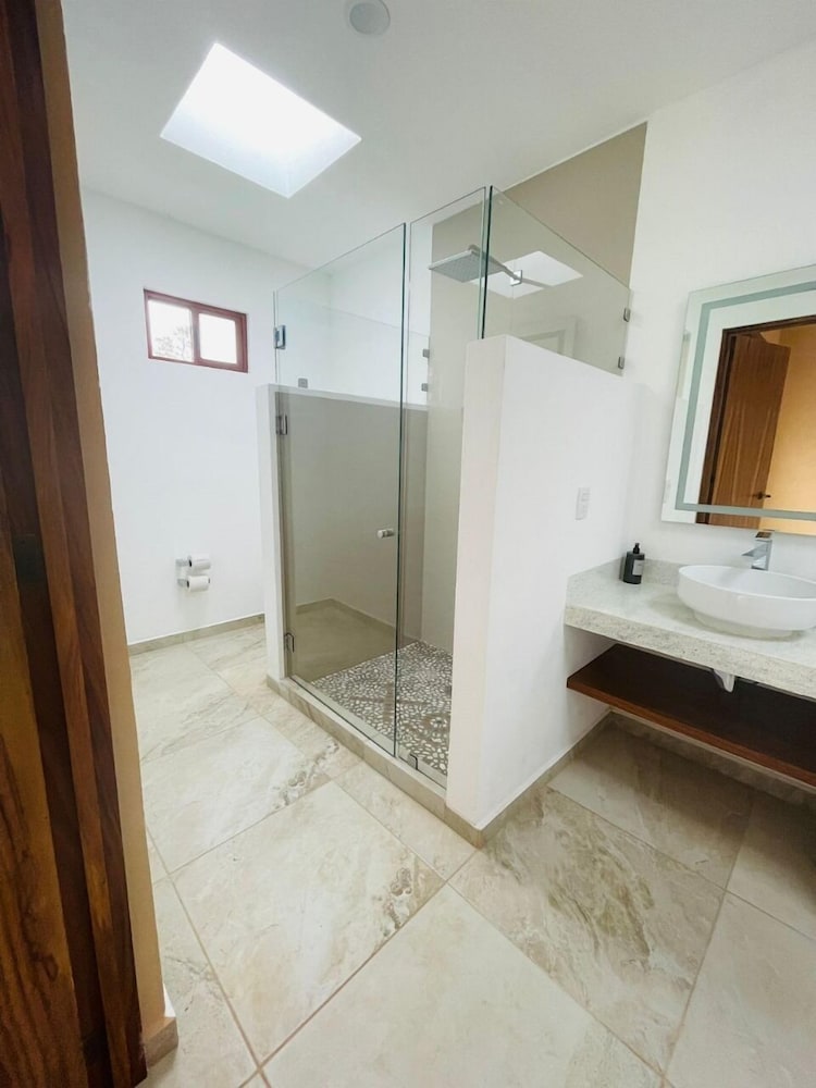 Grand Villa, 1 Bedroom, Terrace, Mountain View photo 3