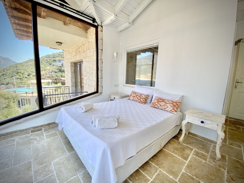Elite Room, Sea View - Photo 5