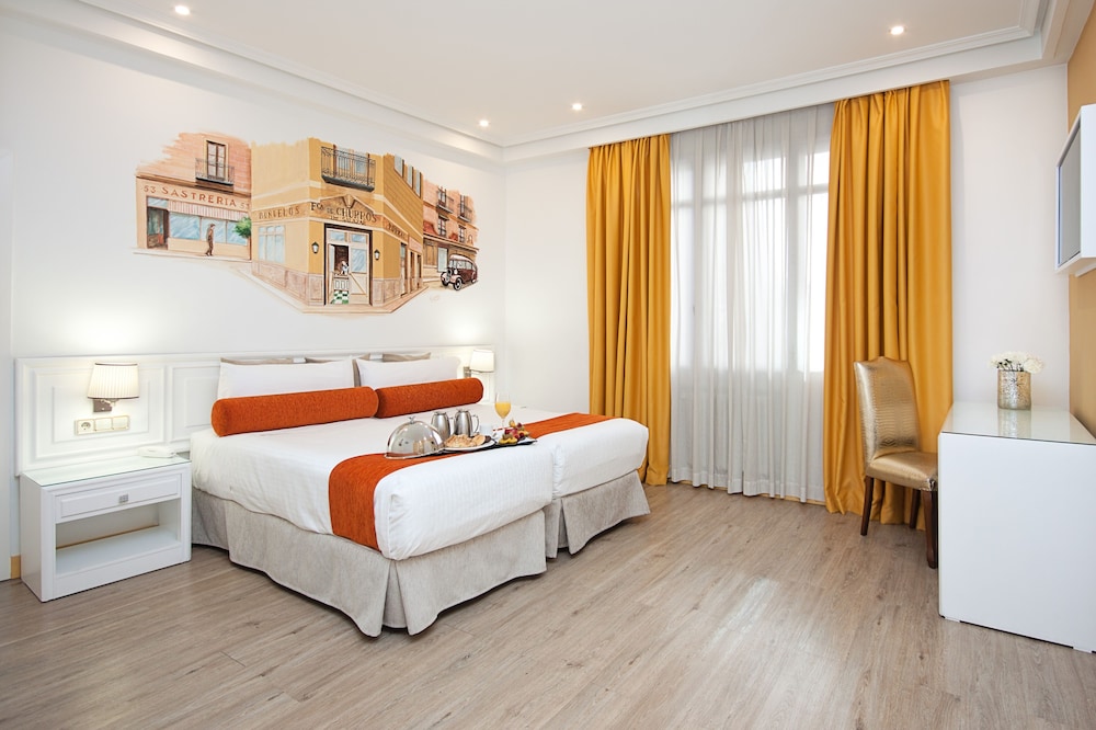Double Room - Photo 11