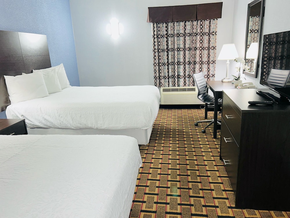 Suite, 1 King Bed, Non Smoking, Kitchenette - Photo 6