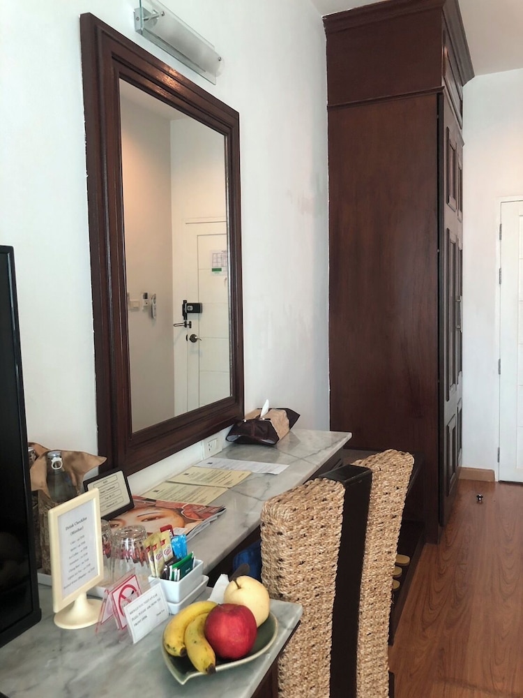 Premium Deluxe 1 King, High Floor - Photo 6