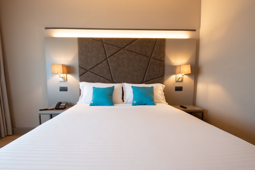 Standard Double Room - Photo 9
