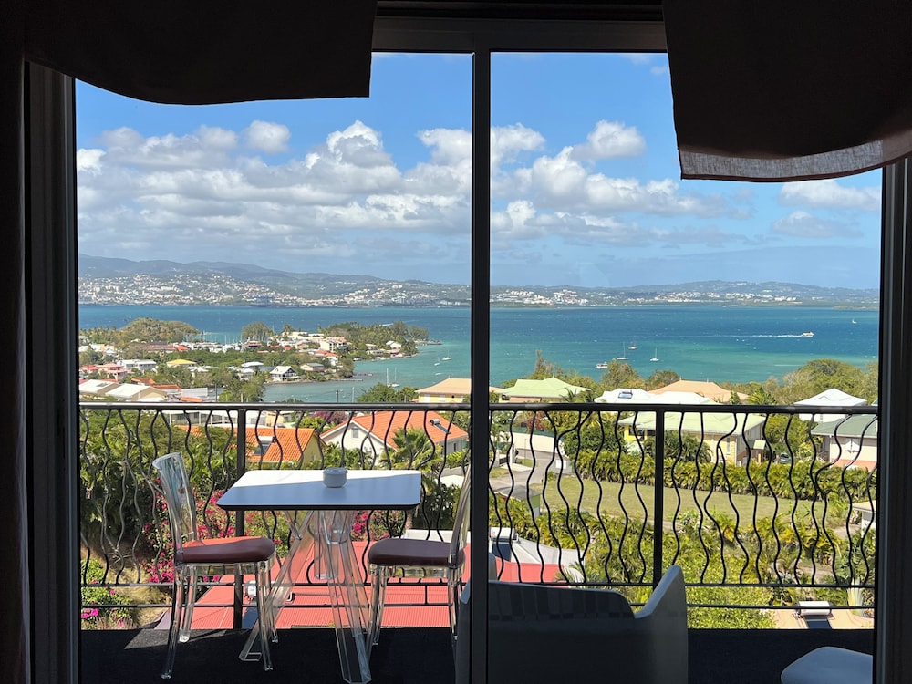 Suite Sea view with private Jacuzzi photo 3