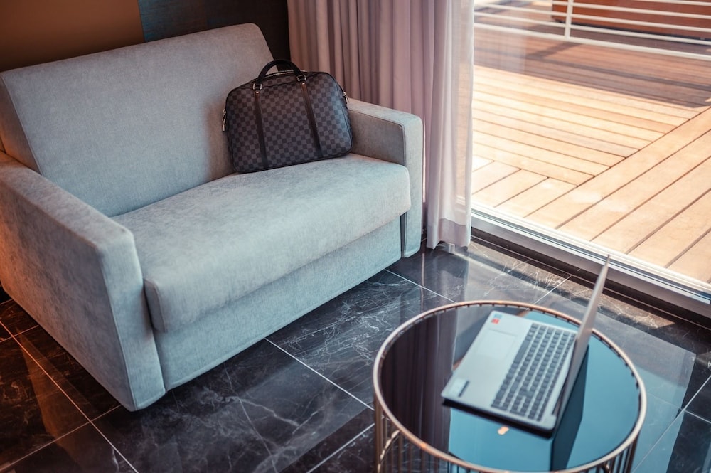 Junior Suite (NAUTILUS) - Photo 10