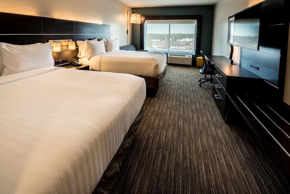 Suite, Multiple Beds