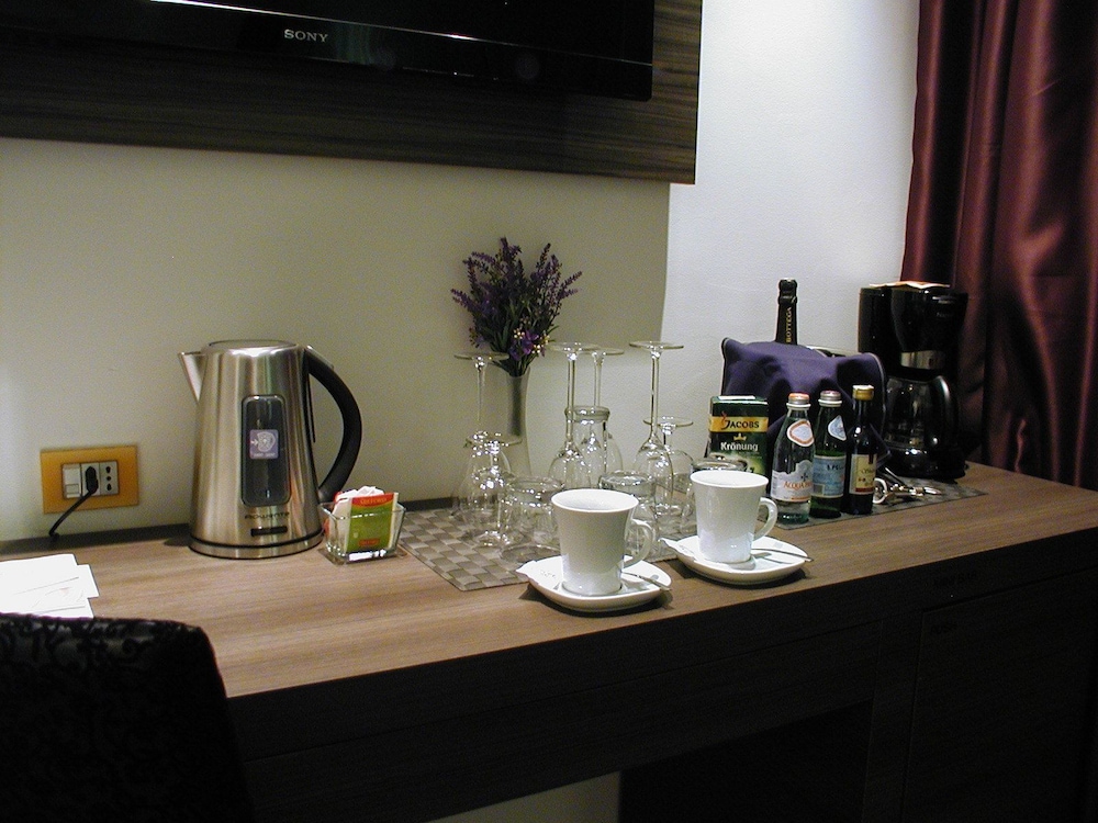 Standard Double Room - Photo 2