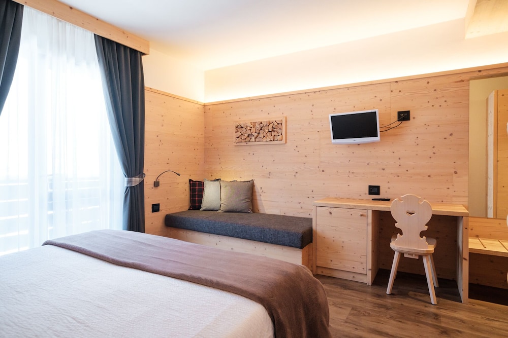 Standard Room photo 3