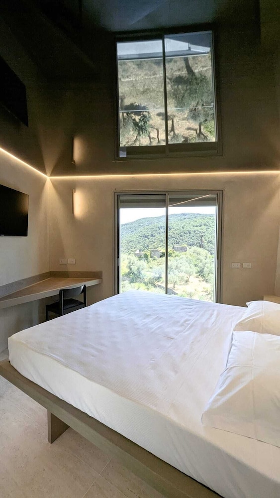 Design Double or Twin Room, 1 Bedroom, Balcony, Valley View