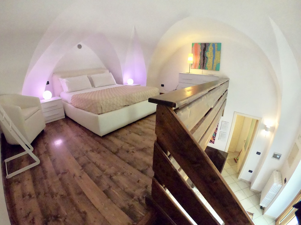Studio, 1 Bedroom (Baglivi)
