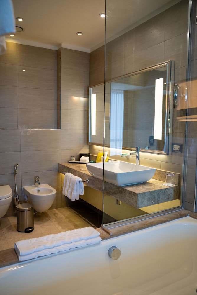 Junior Suite, 1 King Bed - Photo 2