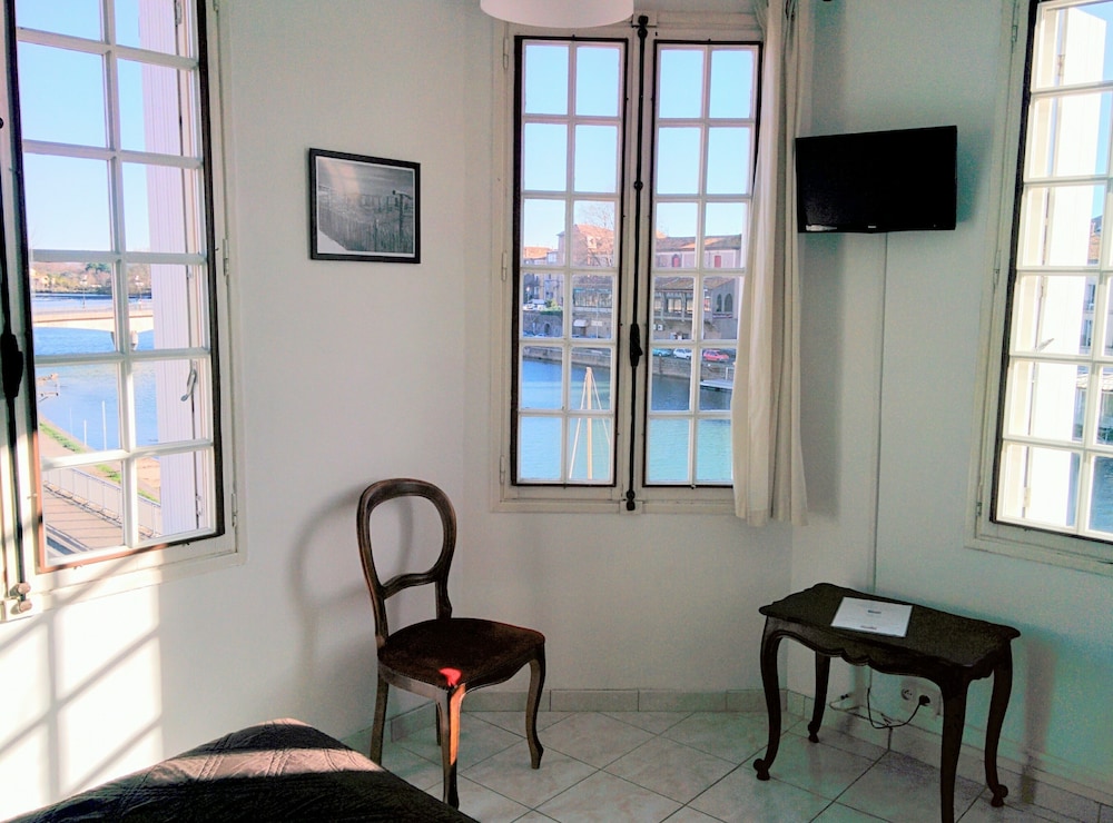 Double Room, River View - Photo 1