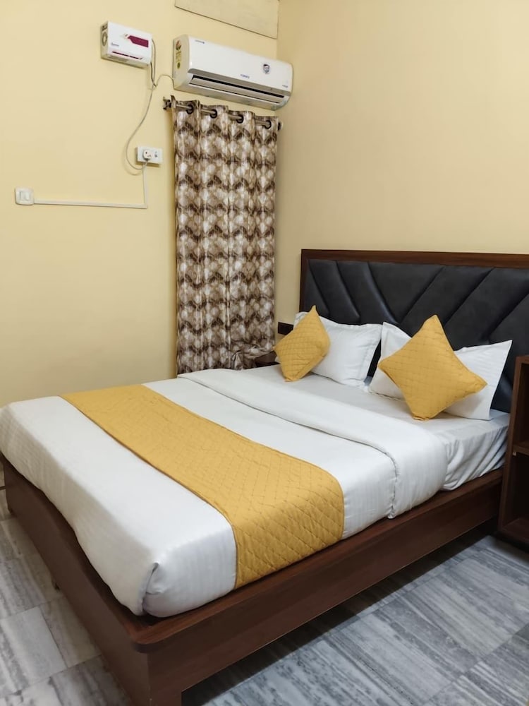 Deluxe Room, Balcony, City View