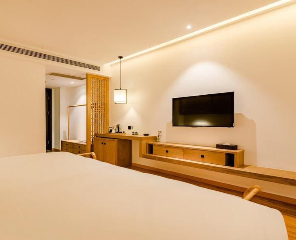 Classic Double Room (Mainland Chinese Citizen Only) photo 3