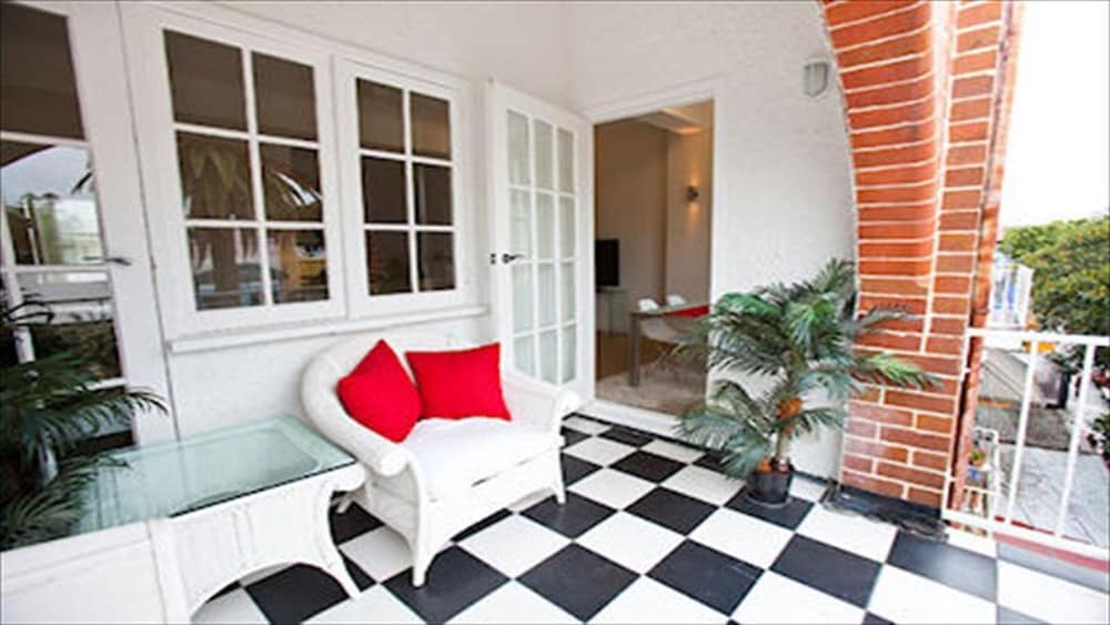 Apartment, 3 Bedrooms, Balcony photo 2