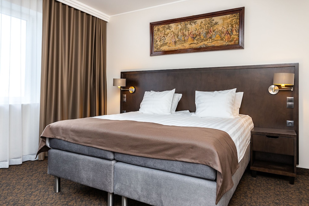 Grand Room photo 1