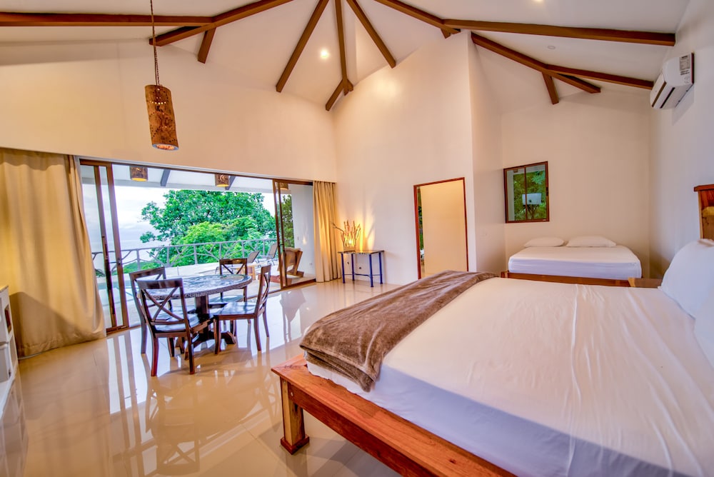 Suite de Lujo Terraza con Vista al Mar y Piscina Privada