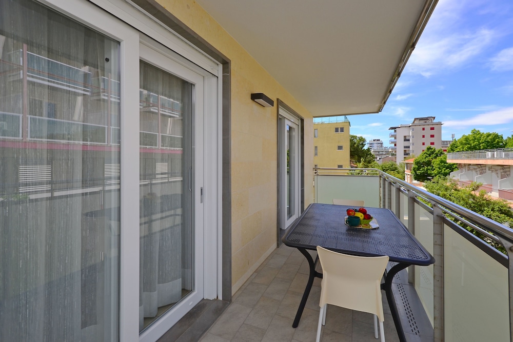 Apartment, 2 Bedrooms, Balcony (C8.7) photo 2