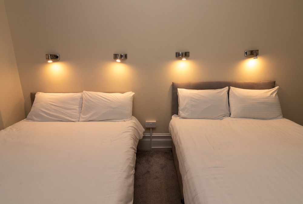 Economy Quadruple Room