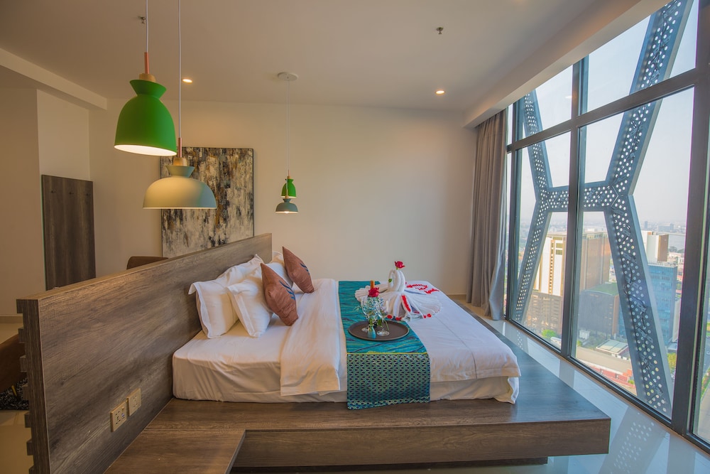 Deluxe Executive Suite