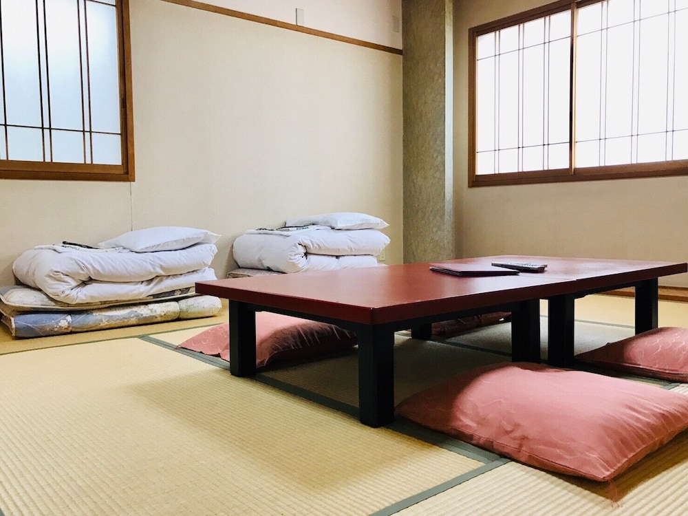 Japanese Style Room For 6 People With Private Toilet photo 3