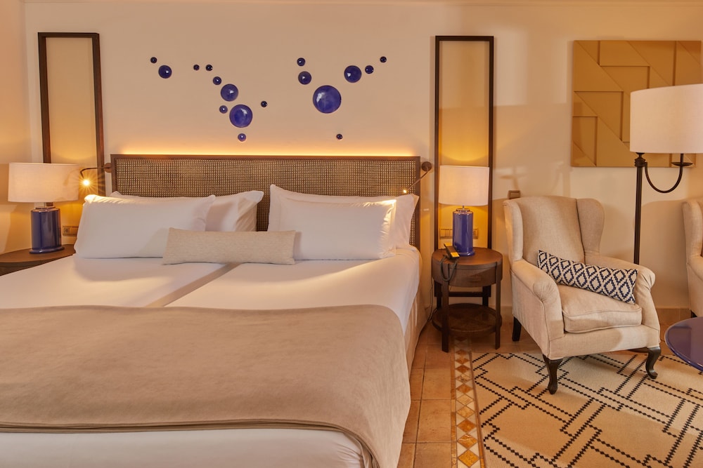 Suite Junior con vista a la piscina (2 personas)