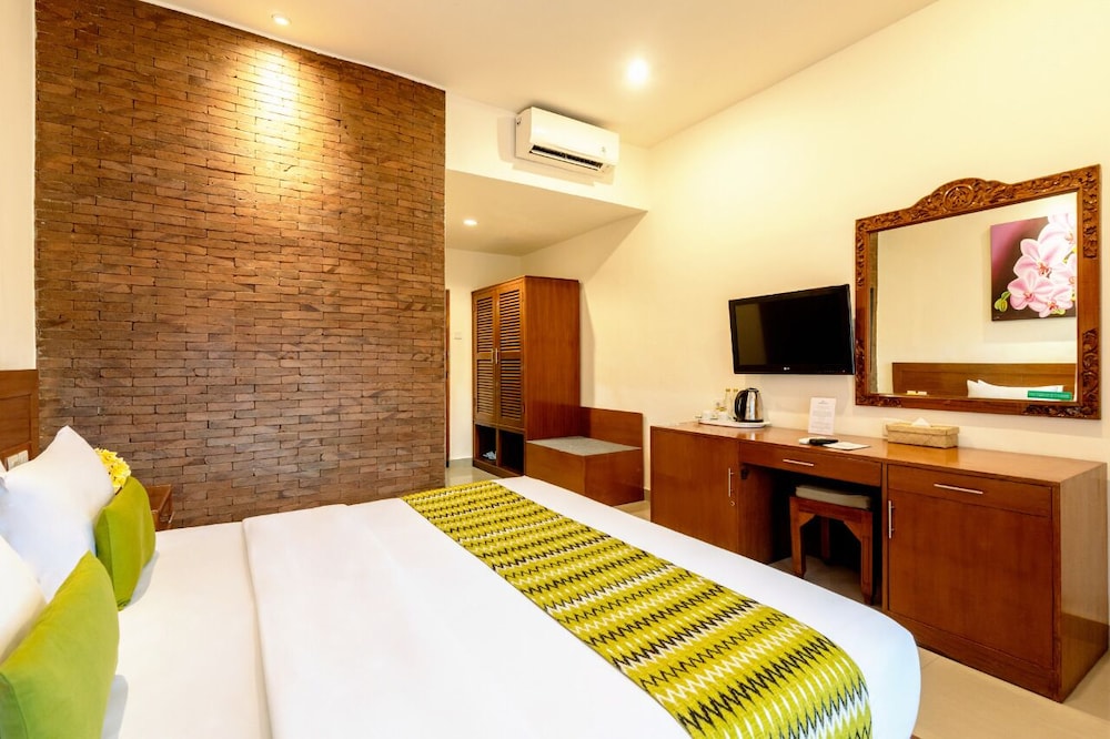 Deluxe Pool Terrace - Photo 1