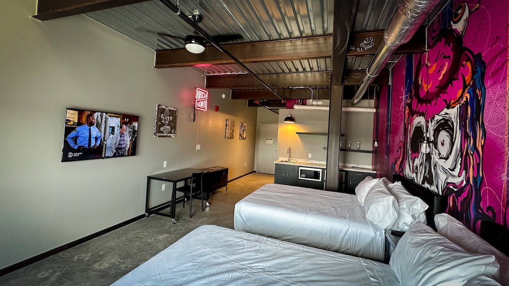 Single Room, 2 Queen Beds photo 1