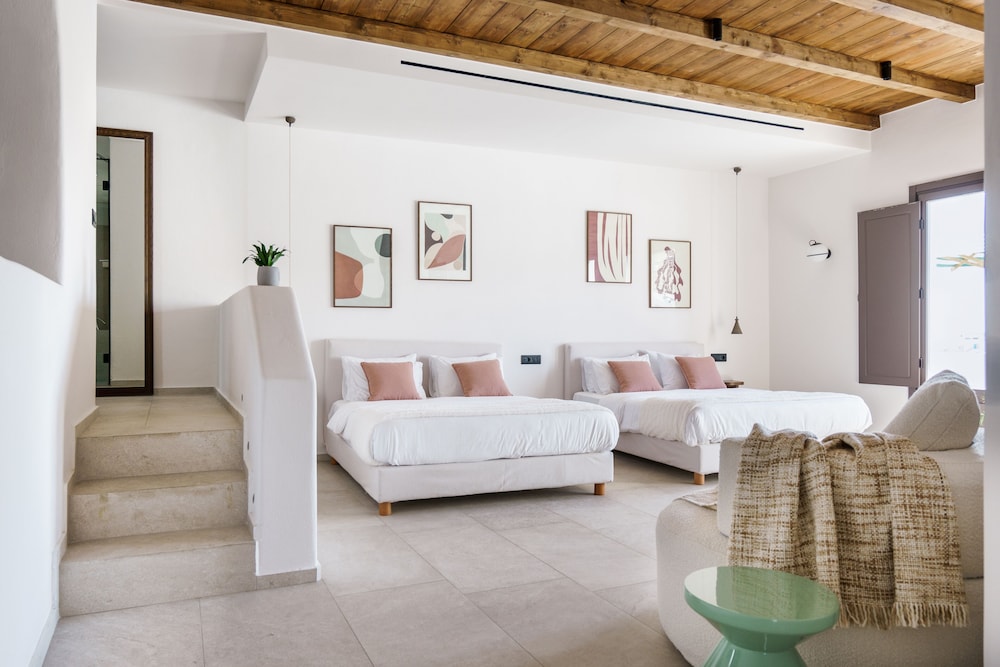 Superior Studio Suite photo 1