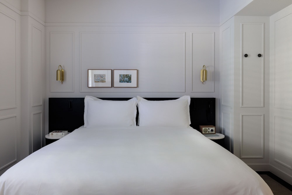 Standard Double Room, Lower ground floor photo 2