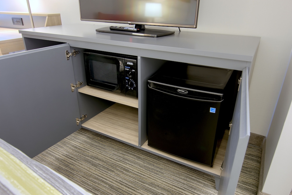 Suite, Multiple Beds, Non Smoking - Photo 5
