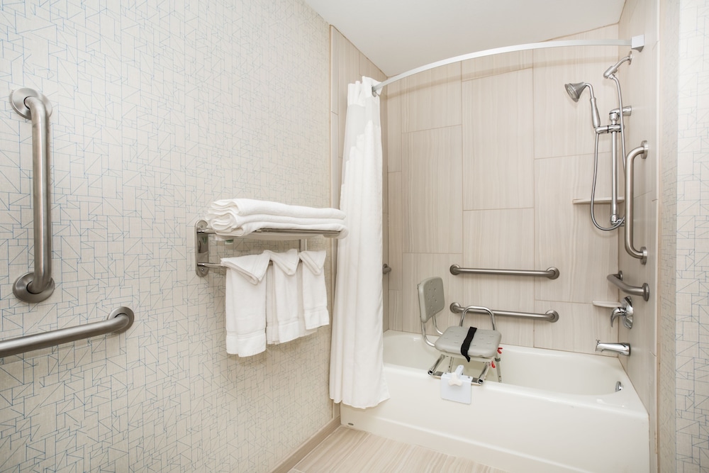 Suite, 1 King Bed with Sofa bed, Accessible (Mobility, Accessible Tub) - Photo 4