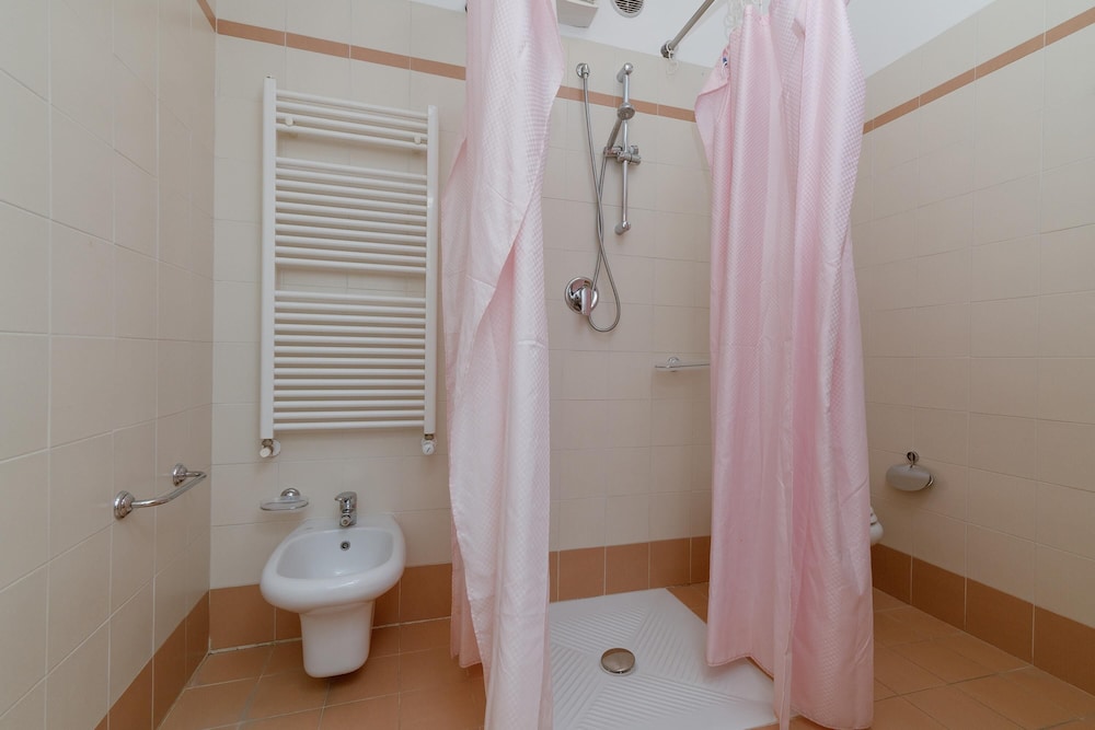 Standard Studio, Mountain View, Lakeside (Porto Letizia P19)